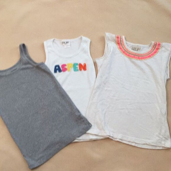 4/$20 Bundle of 3 Summer Tank Tops Sz 8 - Picture 1 of 8
